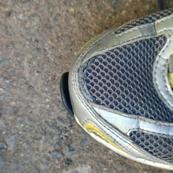 Used new balance shoes size 7.5 - Picture 10 of 10